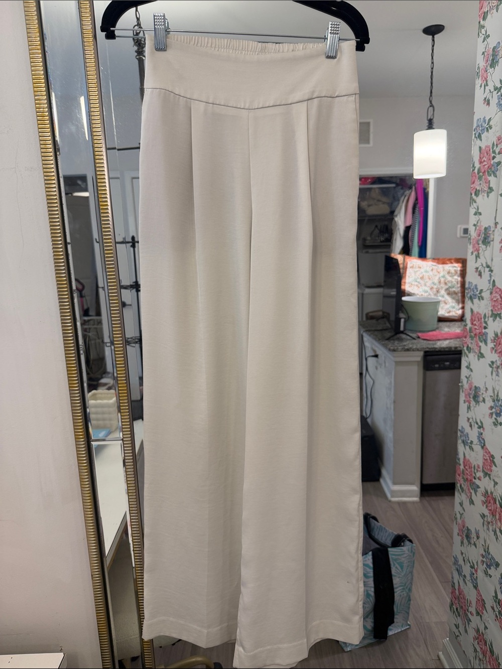 Express Cream Wide-Leg Pull-On Pants